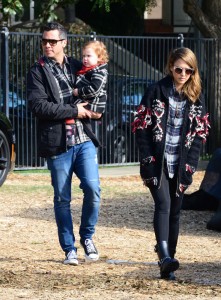 Jessica Alba Goes Christmas Tree Shopping With Her Family - December 8, 2013